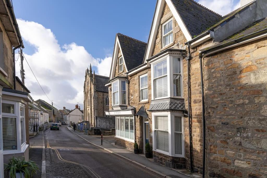 Room 1, Hotel Style Double Bedroom In Marazion Exterior foto
